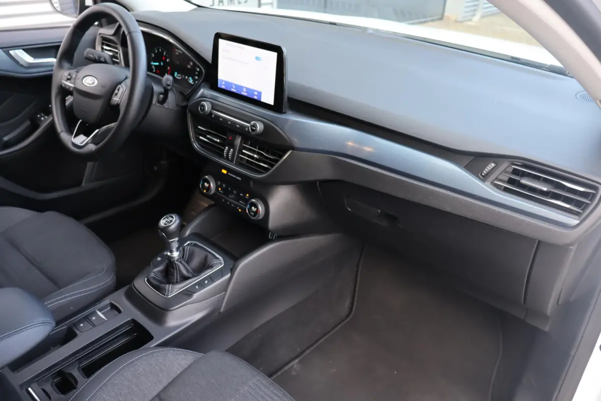 1.0 Active Business 1e Eigenaar | Volledig Onderh | NAP | BTW | Camera | Af Trekhaak | Winterpakket | Navi | Ad Cruise | Carplay | Bots | Full Led | Keyless | Start/Stop | Hill-Hold