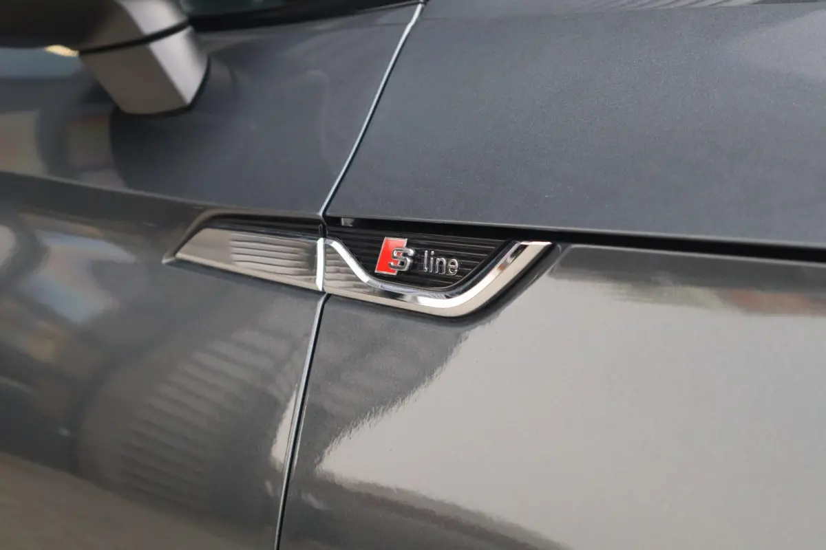 40 TFSI 204pk S-tronic S Edition | Achteruitrijcamera | Side Assist | Matrix LED | Elektr. Voorstoelen