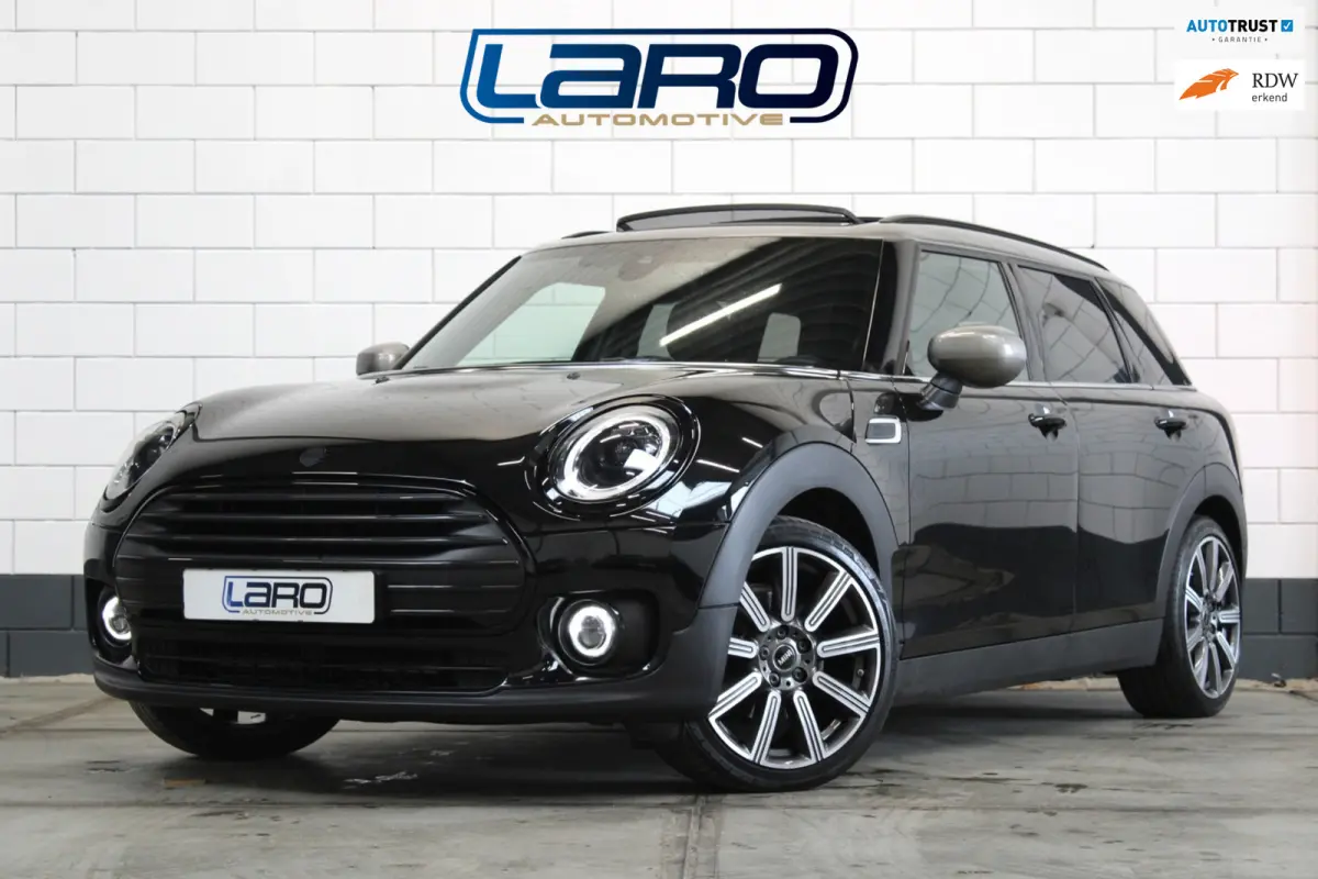 Mini 1.5 Cooper MINI Yours 136 pk | Pano Leer Camera CarPlay Sfeer Keyless