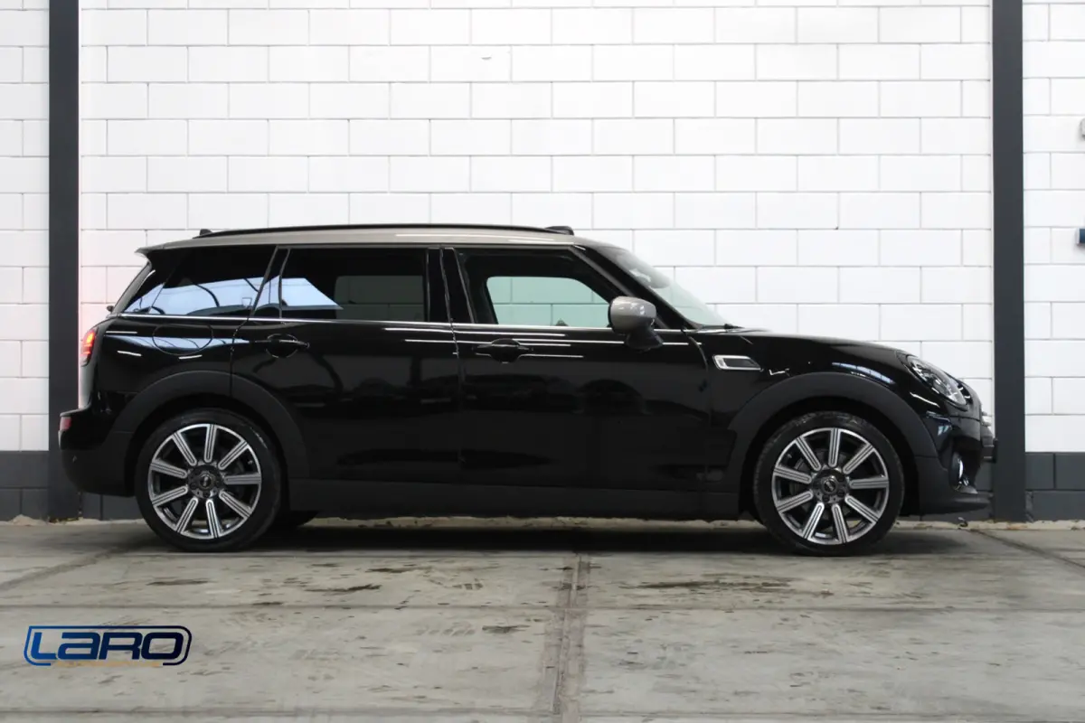 Mini 1.5 Cooper MINI Yours 136 pk | Pano Leer Camera CarPlay Sfeer Keyless