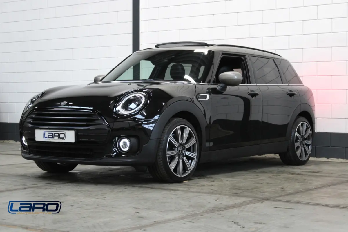 Mini 1.5 Cooper MINI Yours 136 pk | Pano Leer Camera CarPlay Sfeer Keyless