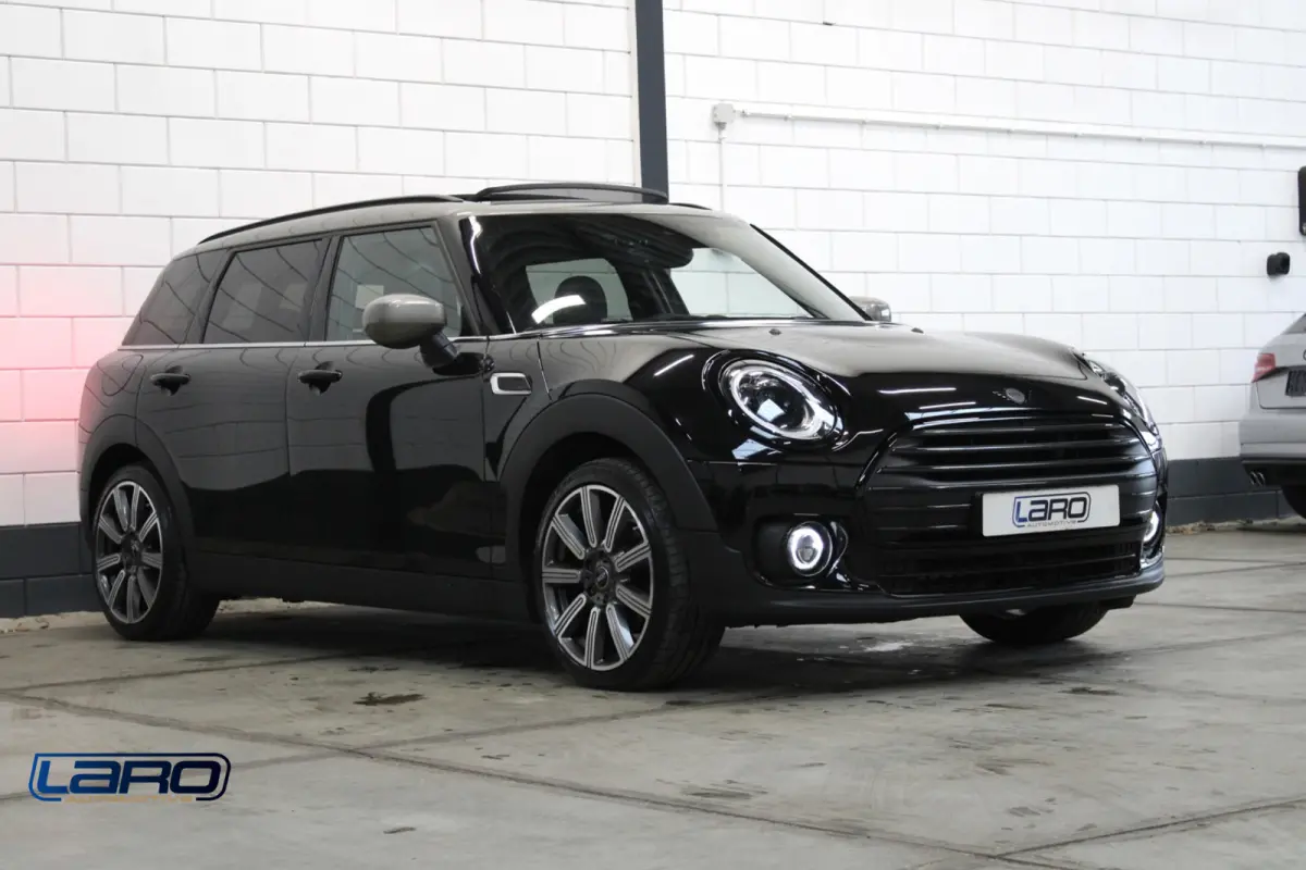 Mini 1.5 Cooper MINI Yours 136 pk | Pano Leer Camera CarPlay Sfeer Keyless