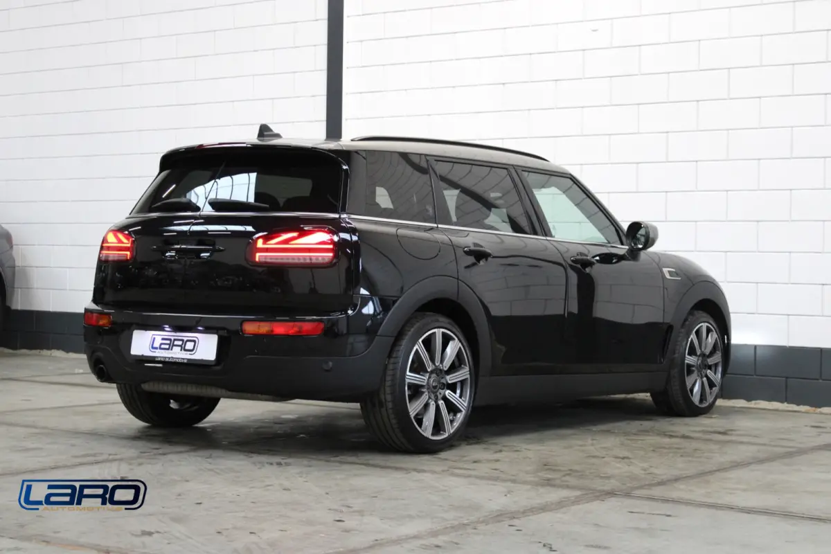 Mini 1.5 Cooper MINI Yours 136 pk | Pano Leer Camera CarPlay Sfeer Keyless