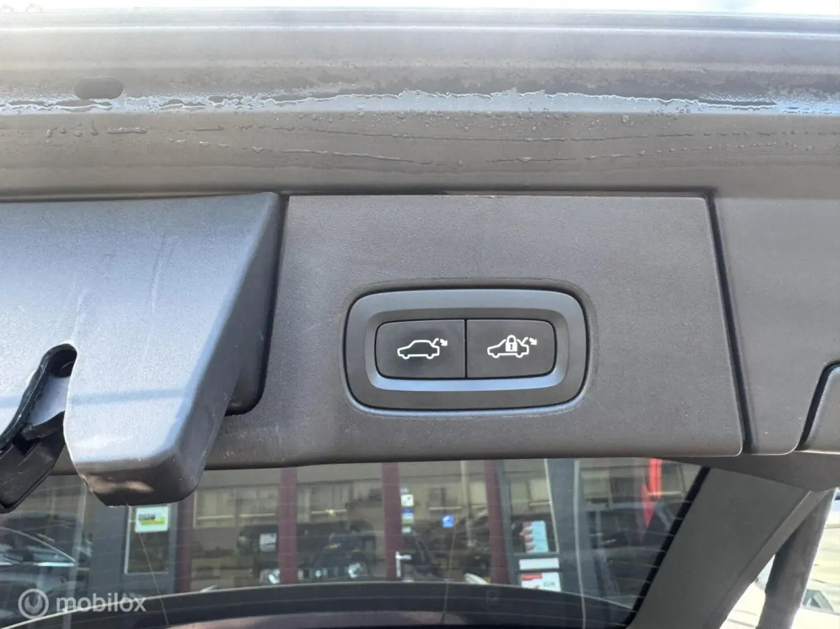 2.0 T8 AWD Inscription/ Navigatie / Trekhaak / Etc