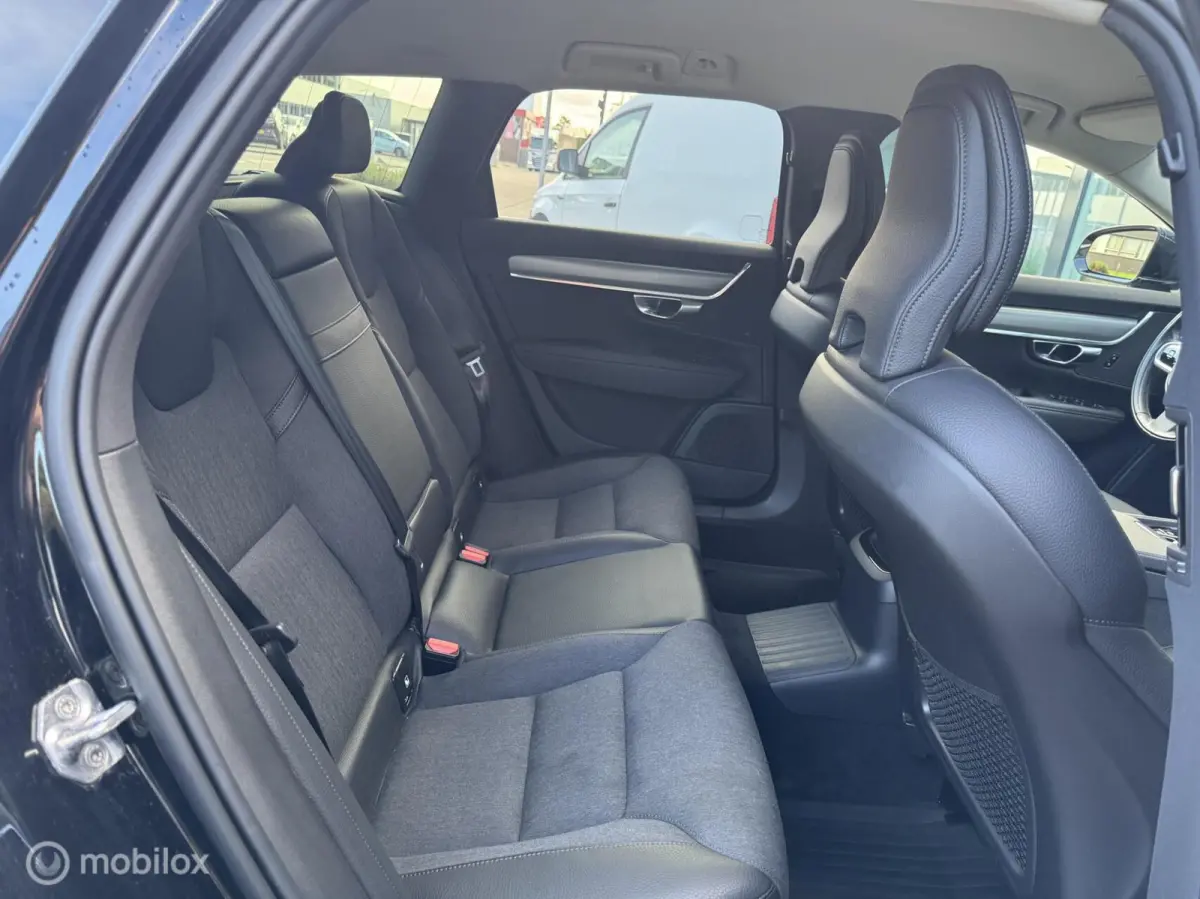 2.0 T8 AWD Inscription/ Navigatie / Trekhaak / Etc