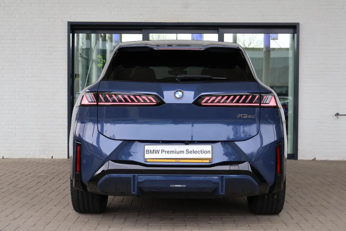 50 xDrive | M Sportpakket | Innovation Pack | Panoramadak | Iconic Glow