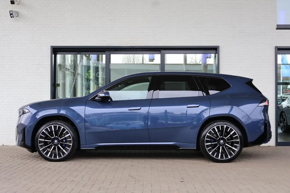 50 xDrive | M Sportpakket | Innovation Pack | Panoramadak | Iconic Glow