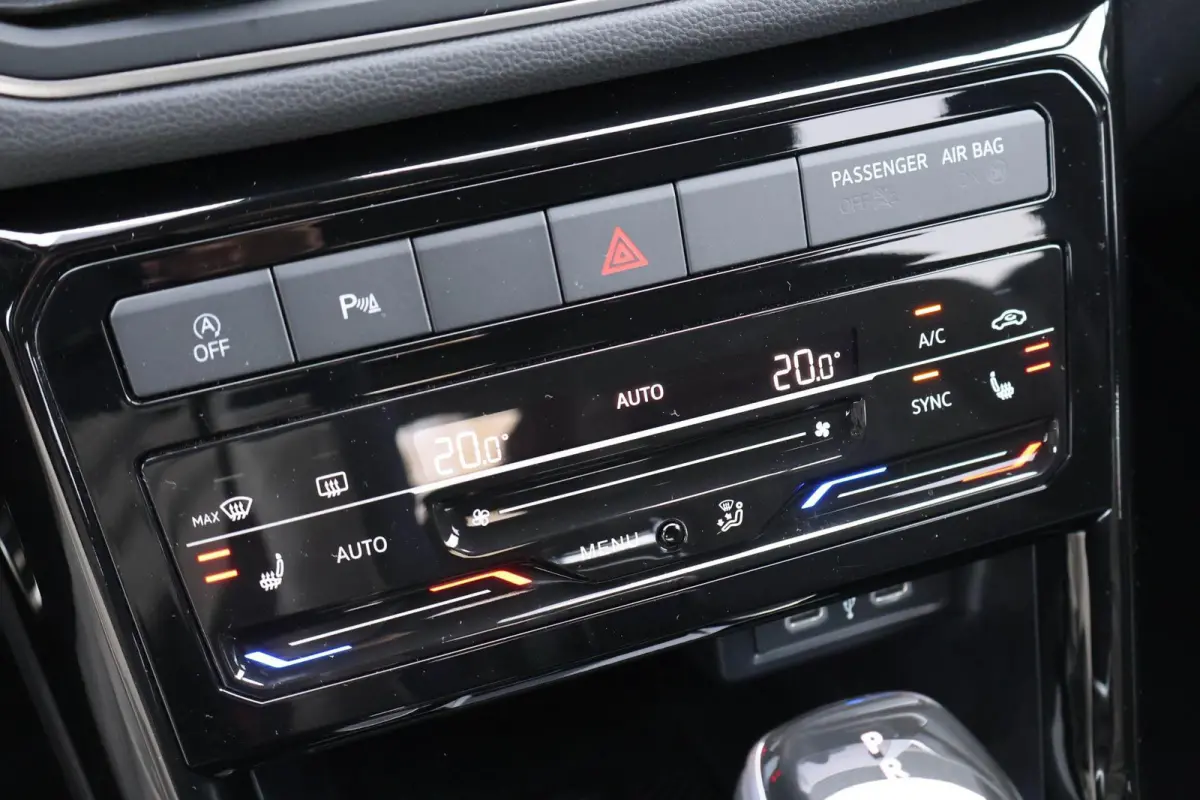 1.0 TSI 115pk DSG R-Line | Keyless Entry | Navigatie | Apple Carplay | Stoelverwarming