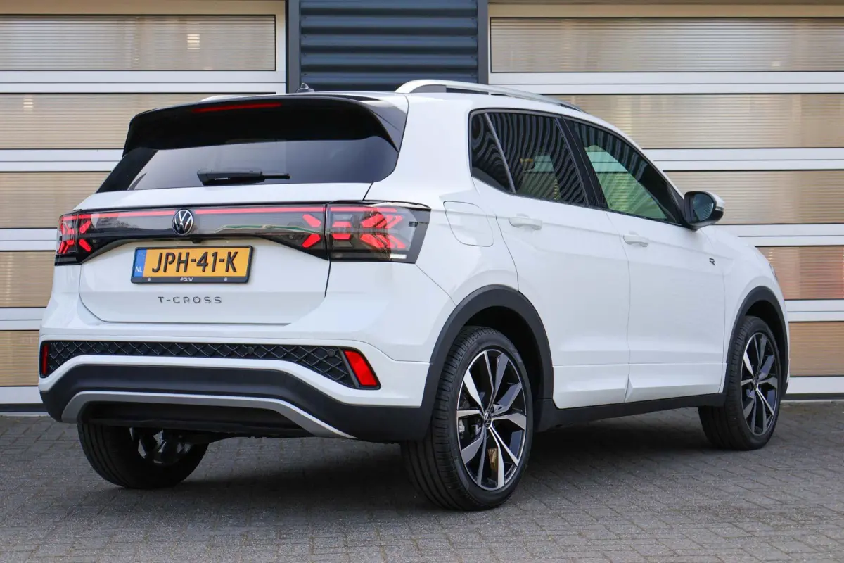 1.0 TSI 115pk DSG R-Line | Keyless Entry | Navigatie | Apple Carplay | Stoelverwarming