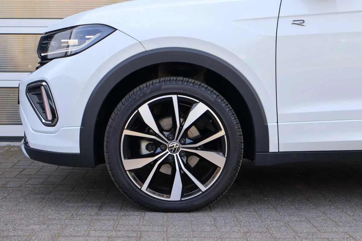 1.0 TSI 115pk DSG R-Line | Keyless Entry | Navigatie | Apple Carplay | Stoelverwarming