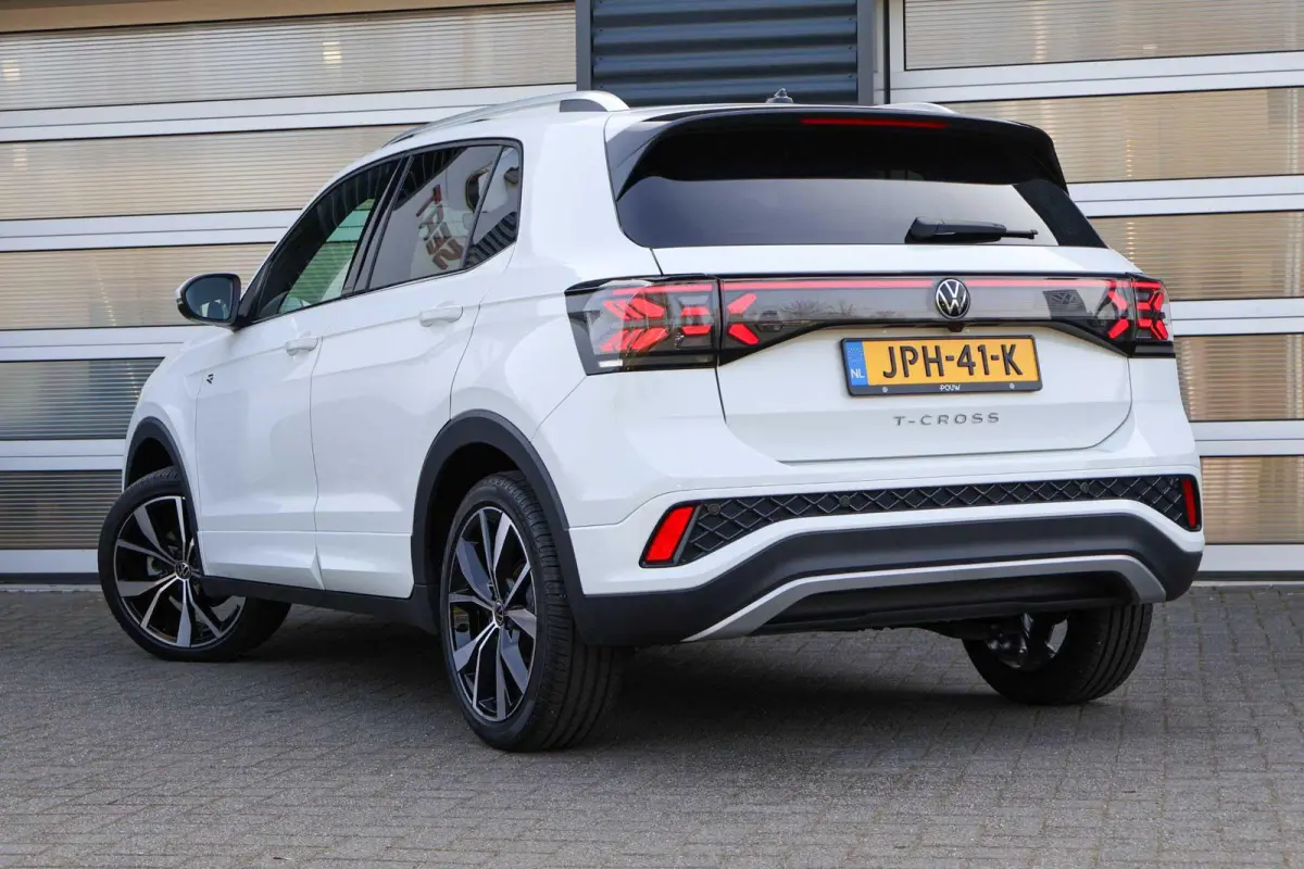 1.0 TSI 115pk DSG R-Line | Keyless Entry | Navigatie | Apple Carplay | Stoelverwarming