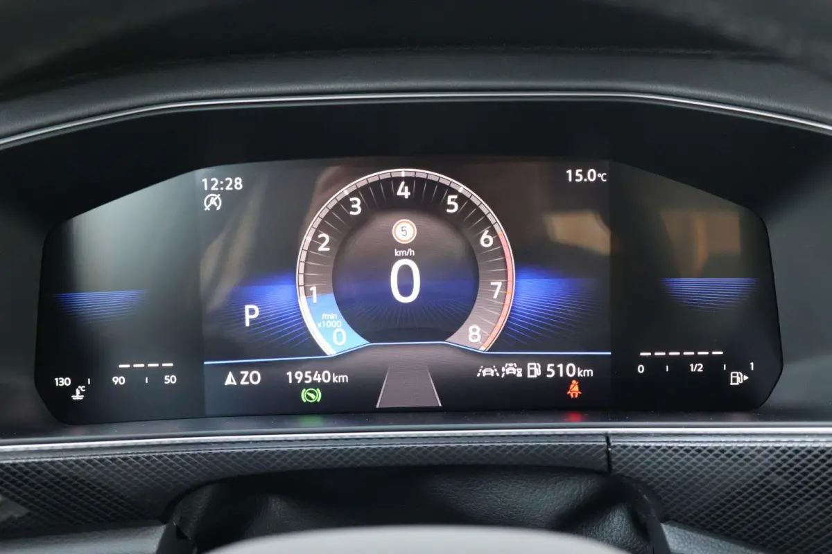 1.0 TSI 115pk DSG R-Line | Keyless Entry | Navigatie | Apple Carplay | Stoelverwarming