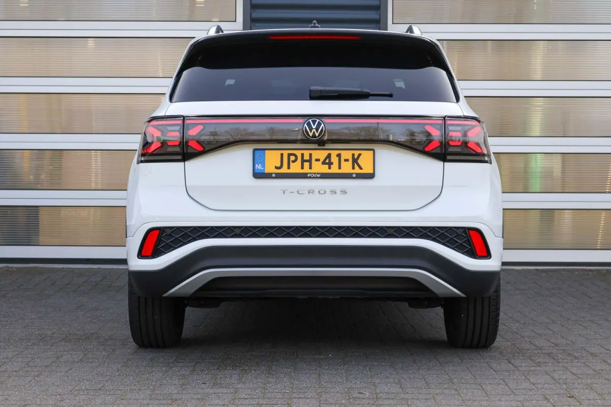 1.0 TSI 115pk DSG R-Line | Keyless Entry | Navigatie | Apple Carplay | Stoelverwarming
