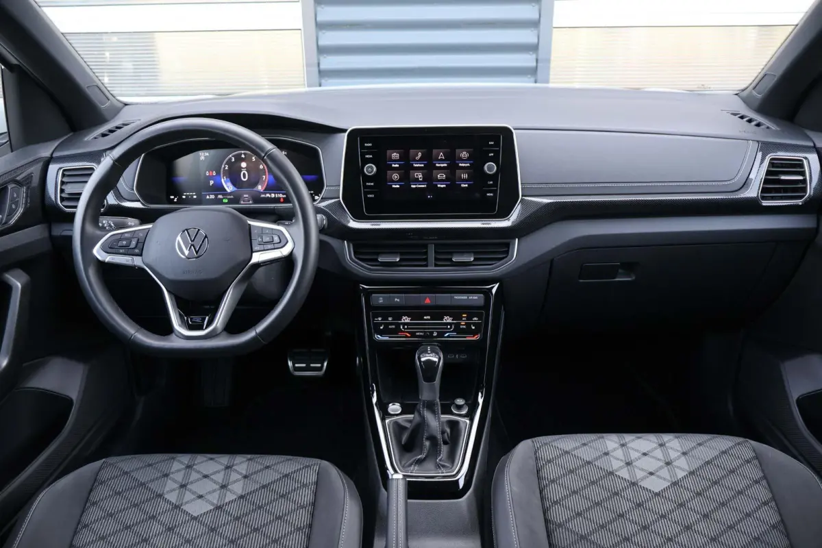 1.0 TSI 115pk DSG R-Line | Keyless Entry | Navigatie | Apple Carplay | Stoelverwarming
