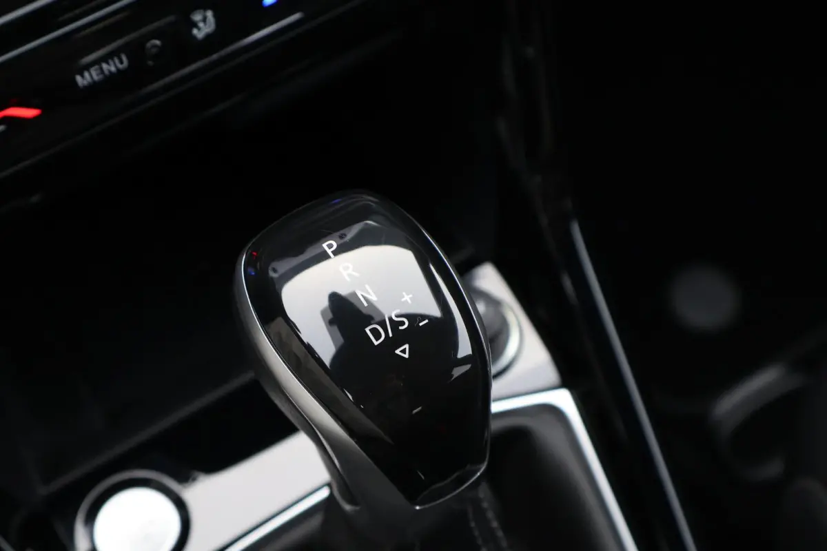 1.0 TSI 115pk DSG R-Line | Keyless Entry | Navigatie | Apple Carplay | Stoelverwarming
