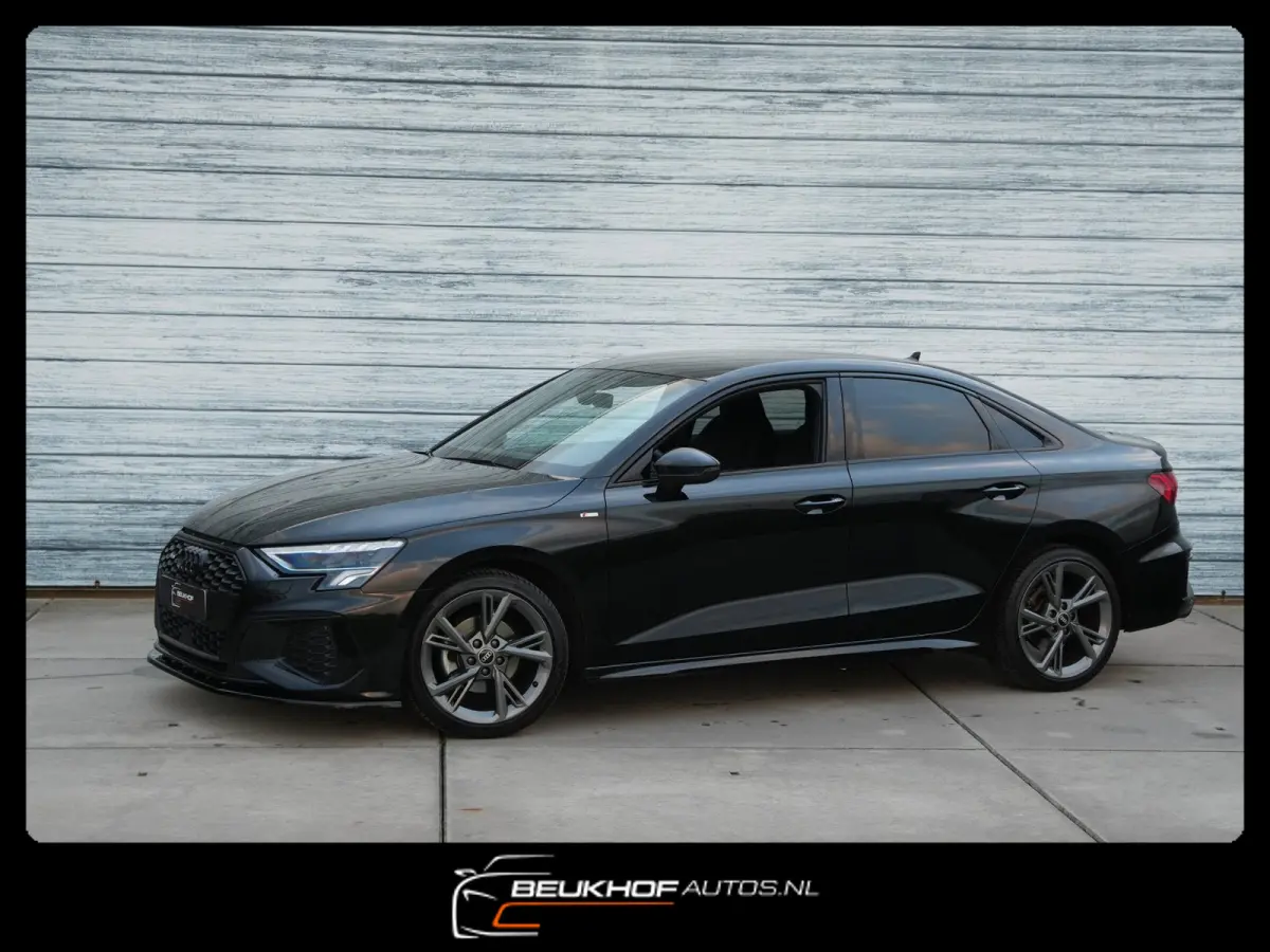 30 TFSI S-Line Maxton Navi Carplay Camera
