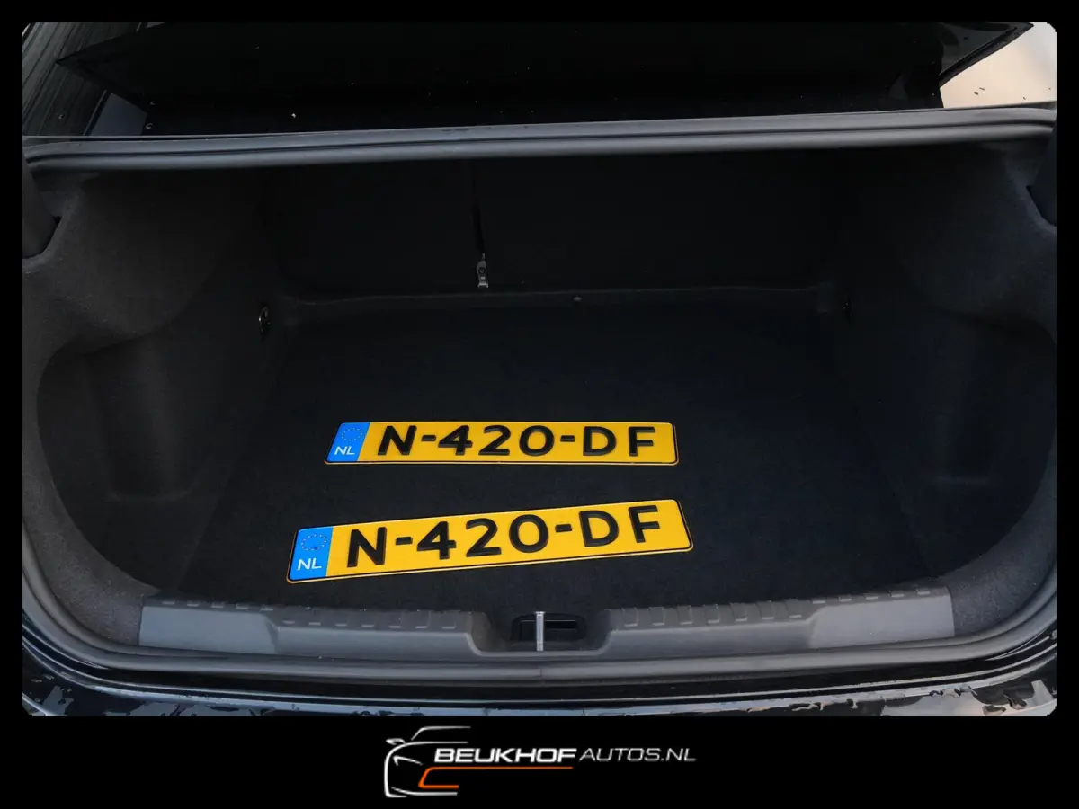 30 TFSI S-Line Maxton Navi Carplay Camera