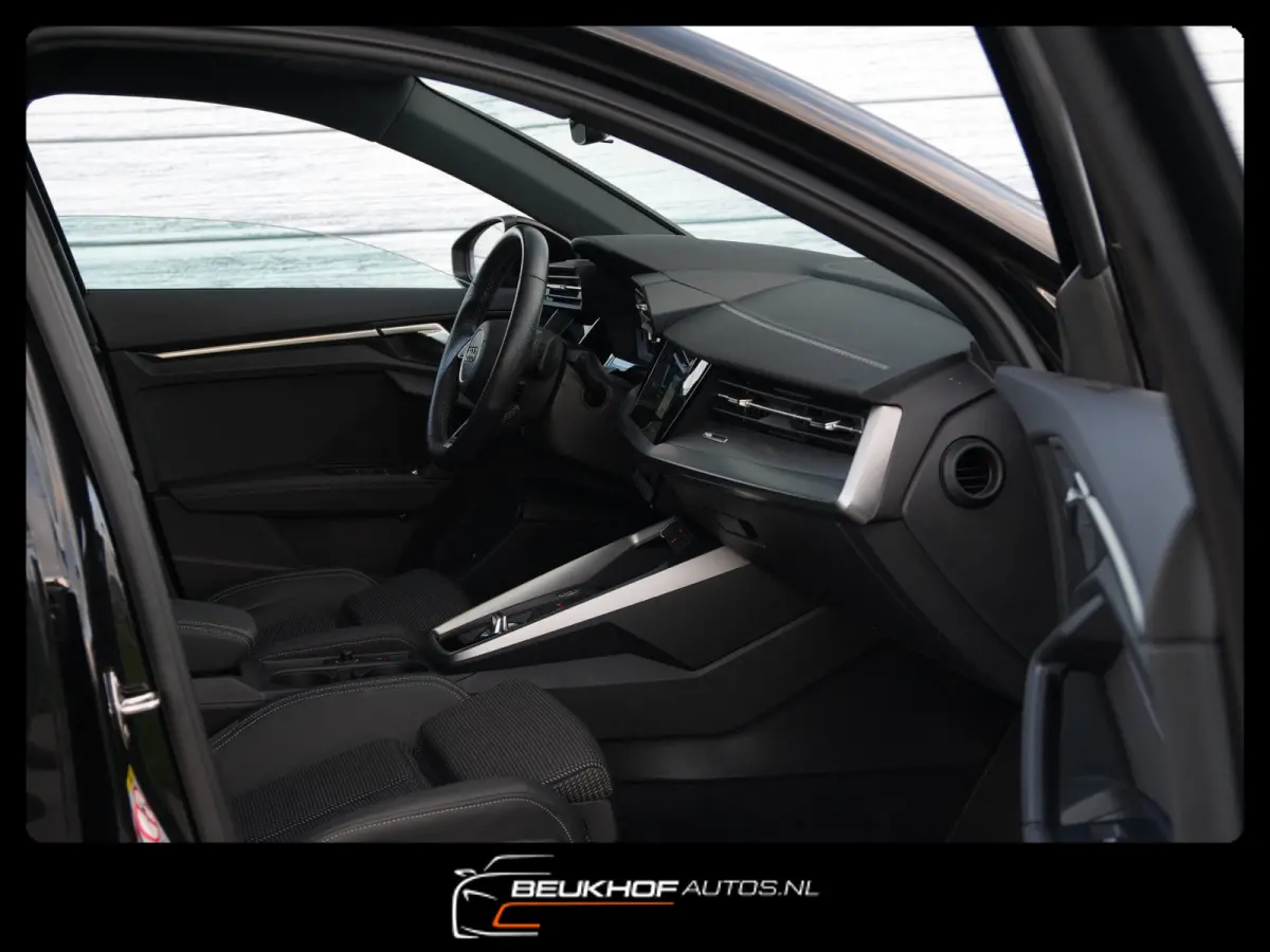 30 TFSI S-Line Maxton Navi Carplay Camera