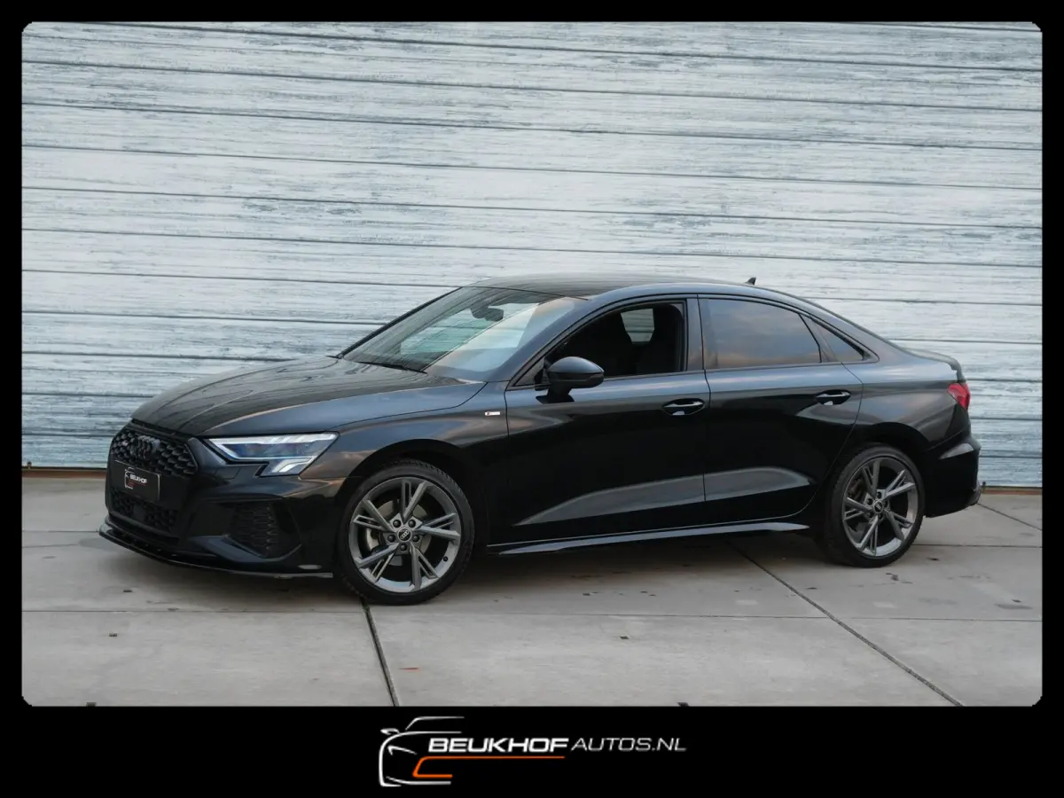 30 TFSI S-Line Maxton Navi Carplay Camera