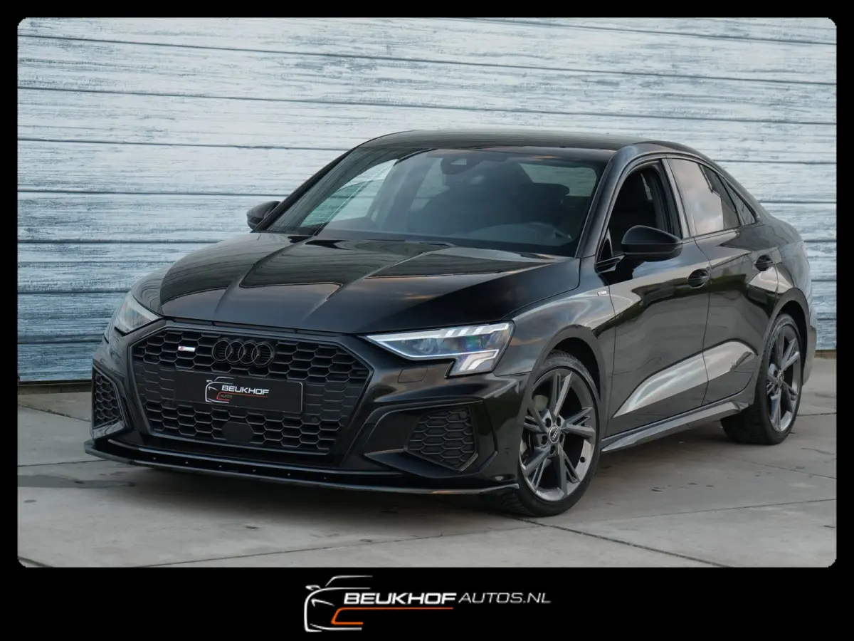 30 TFSI S-Line Maxton Navi Carplay Camera