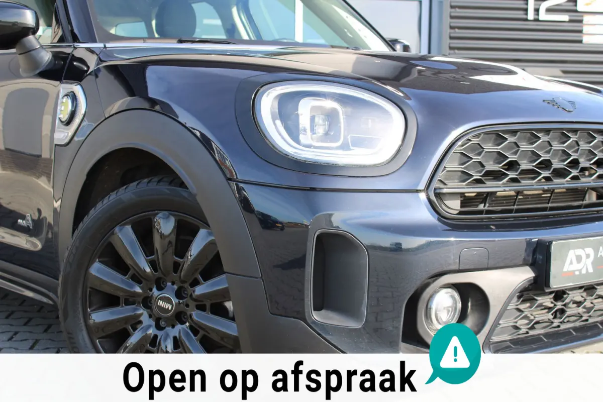 Mini 1.5 Cooper ALL4 / Matrix / black optik/ 18'' / navi / Cruise/ bom voll