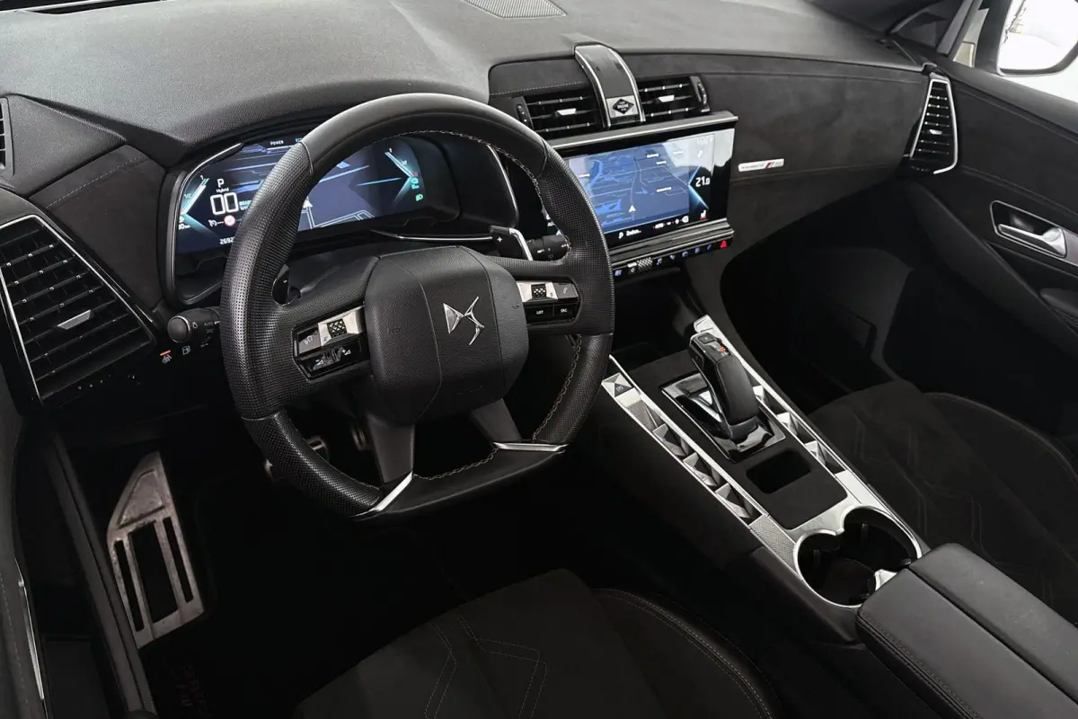 E-Tense Performance Line Panoramadak Stoelverwarming Camera Carplay 19"