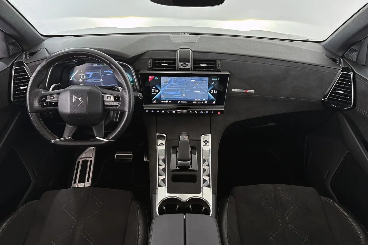 E-Tense Performance Line Panoramadak Stoelverwarming Camera Carplay 19"