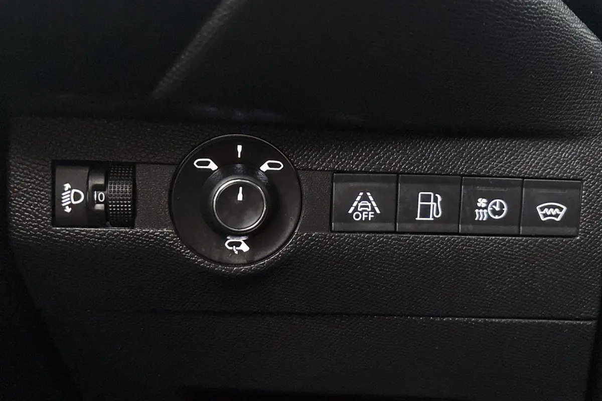 E-Tense Performance Line Panoramadak Stoelverwarming Camera Carplay 19"