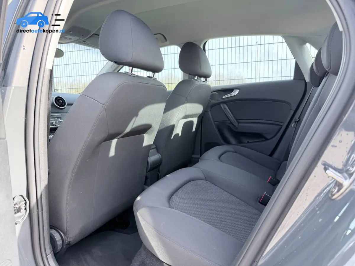 1.0 TFSI | NAVI | Airco | PDC | 17"LMV