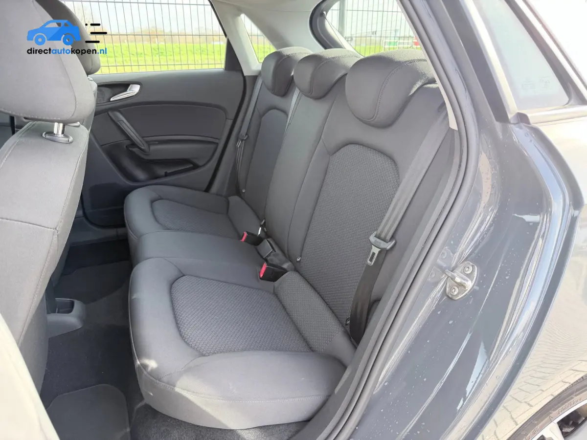 1.0 TFSI | NAVI | Airco | PDC | 17"LMV