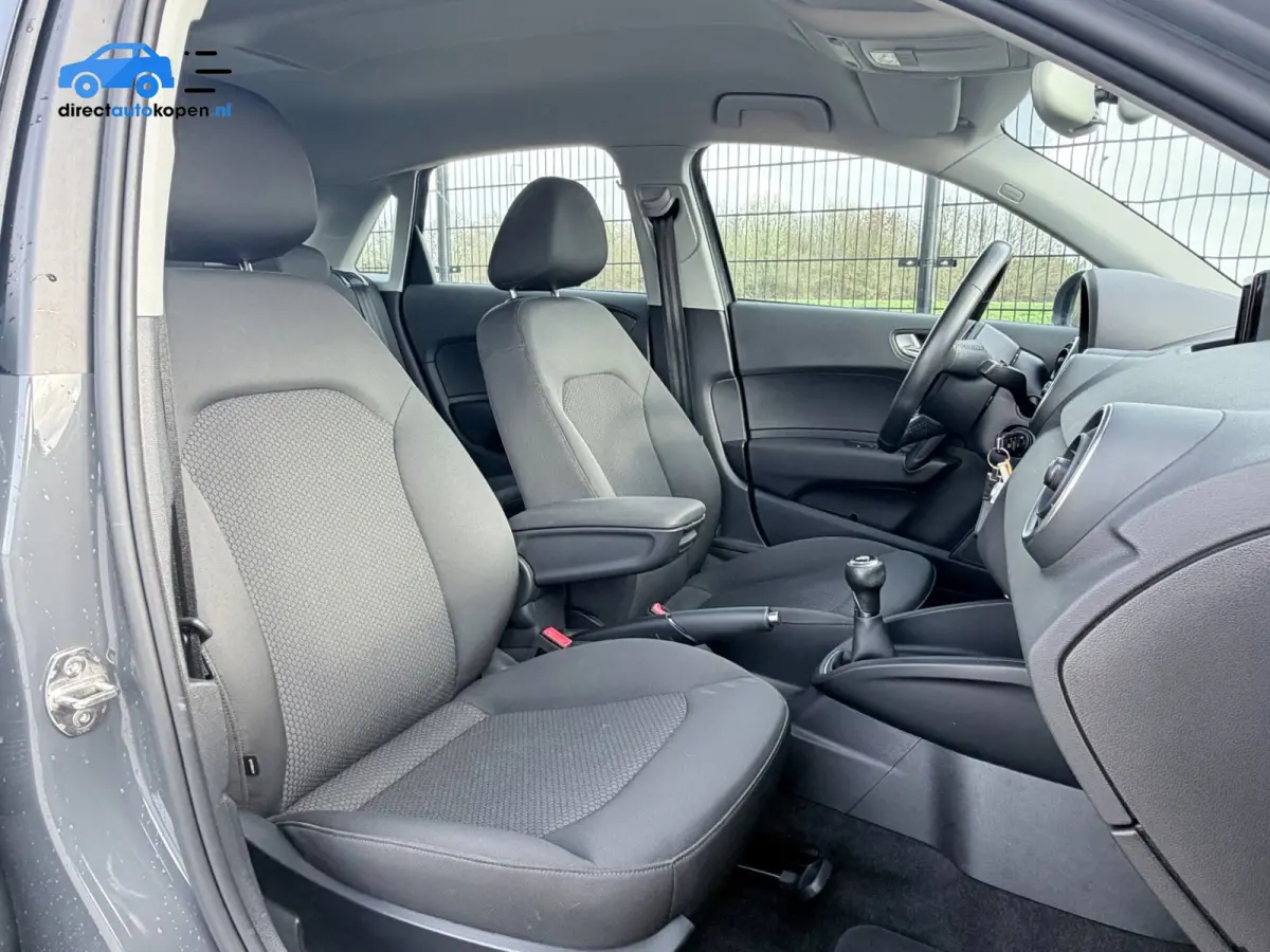1.0 TFSI | NAVI | Airco | PDC | 17"LMV