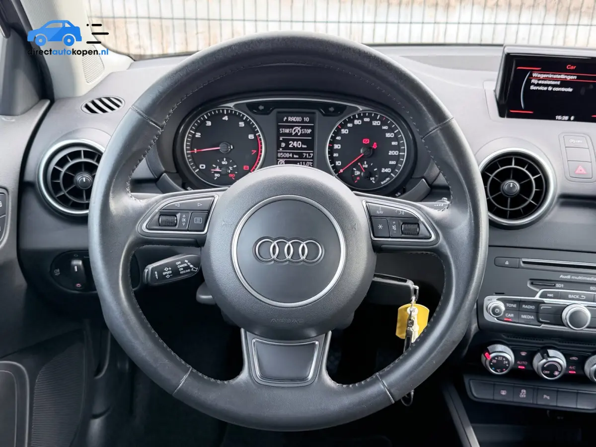 1.0 TFSI | NAVI | Airco | PDC | 17"LMV