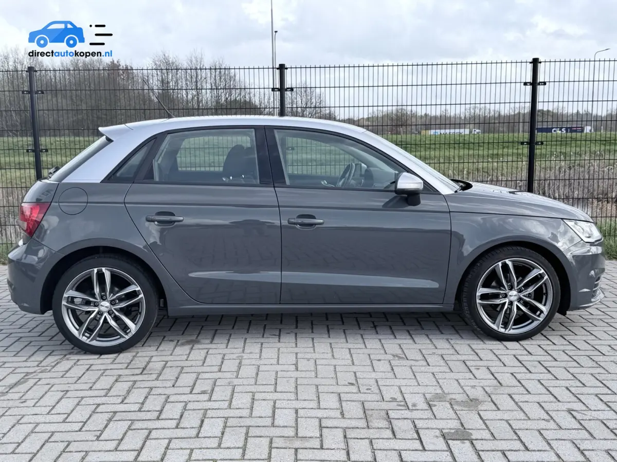 1.0 TFSI | NAVI | Airco | PDC | 17"LMV