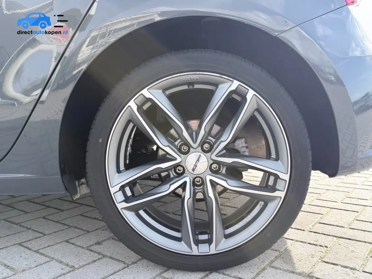 1.0 TFSI | NAVI | Airco | PDC | 17"LMV
