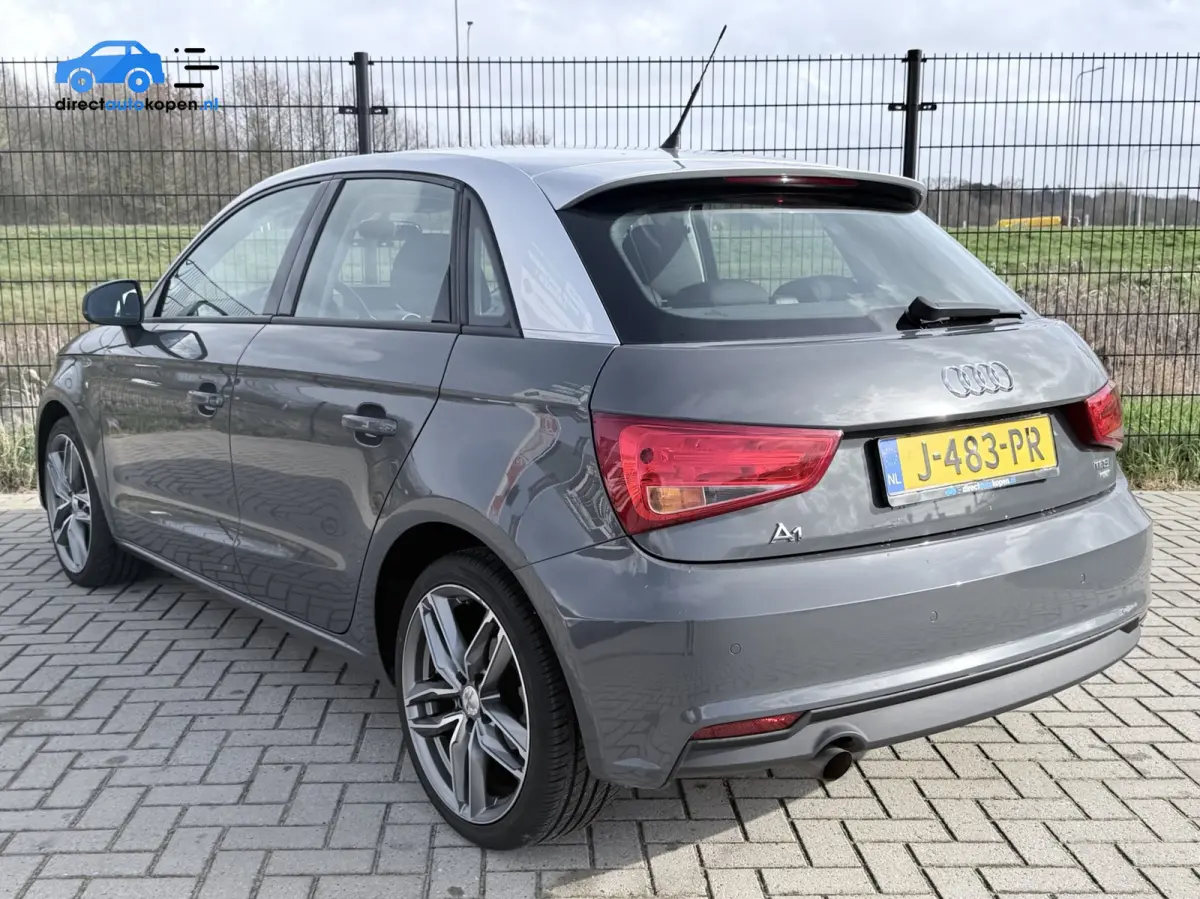 1.0 TFSI | NAVI | Airco | PDC | 17"LMV