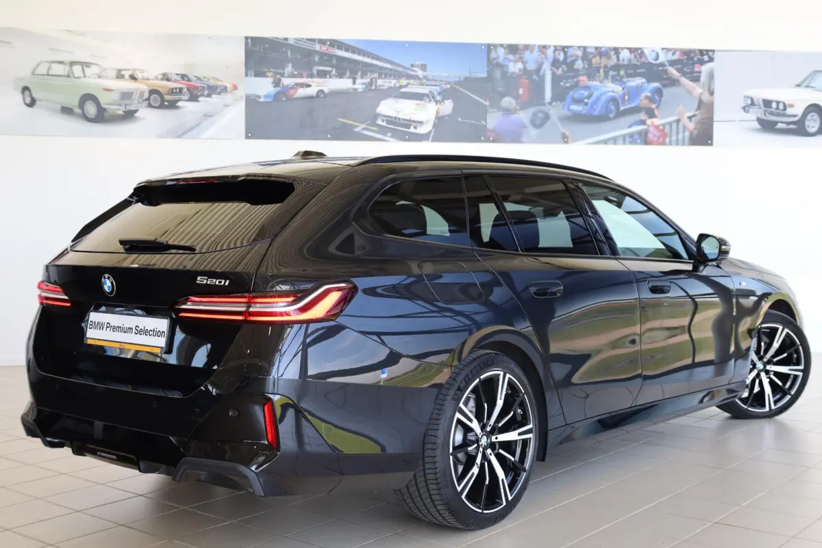 520i | M Sportpakket | Driving Assistant Plus | Harman/Kardon | Trekhaak