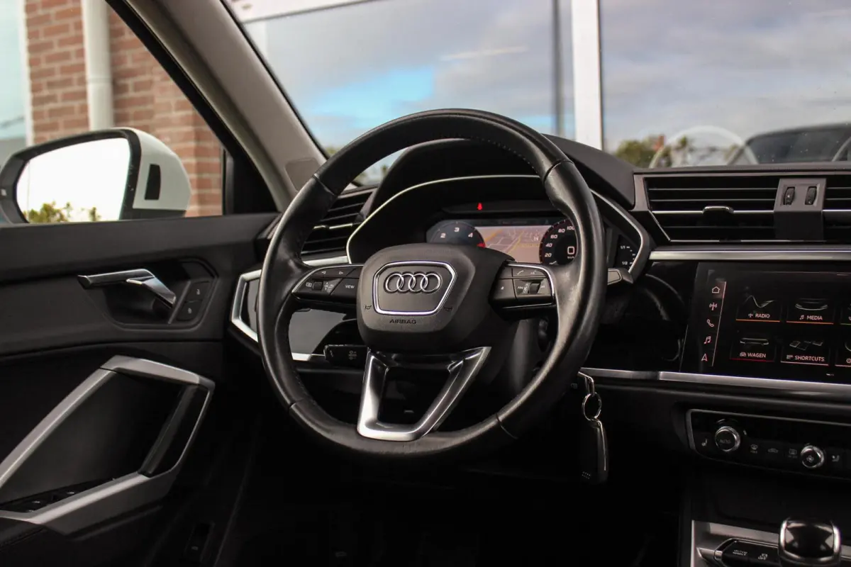 35 TDI Pro Line S | S-line | Apple Carplay | Achteruitrijcamera | Virtual Cockpit | Rijstrooksensor | Cruise control | Trekhaak | MMI Navigatie | Leer | Parkeer assistent