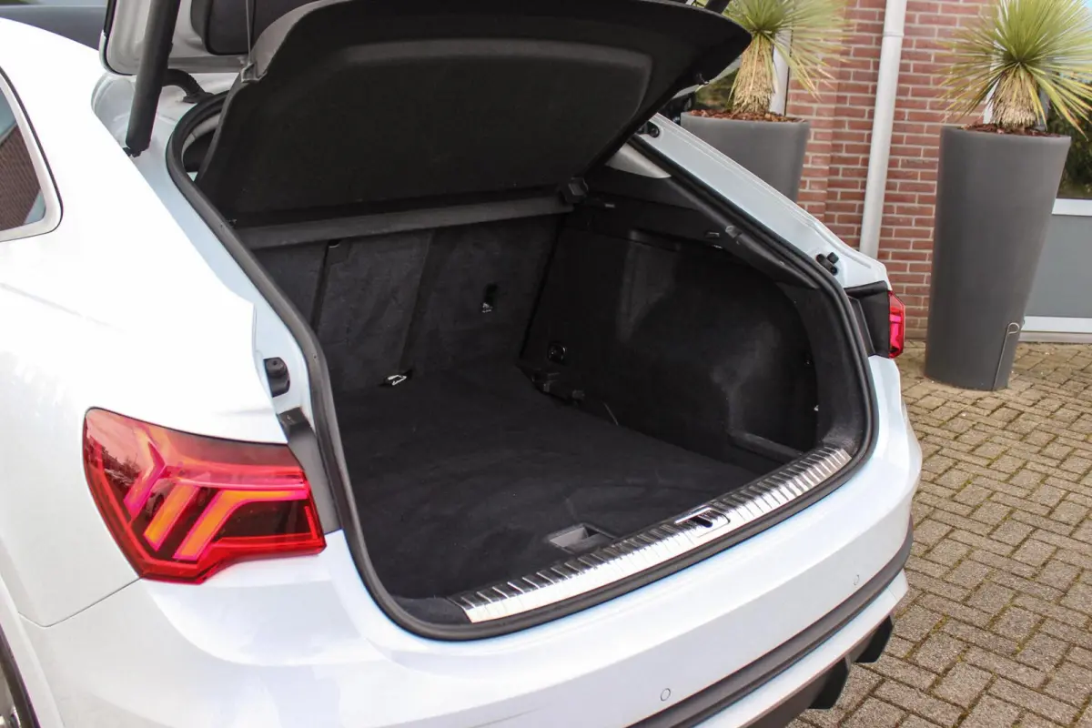 35 TDI Pro Line S | S-line | Apple Carplay | Achteruitrijcamera | Virtual Cockpit | Rijstrooksensor | Cruise control | Trekhaak | MMI Navigatie | Leer | Parkeer assistent