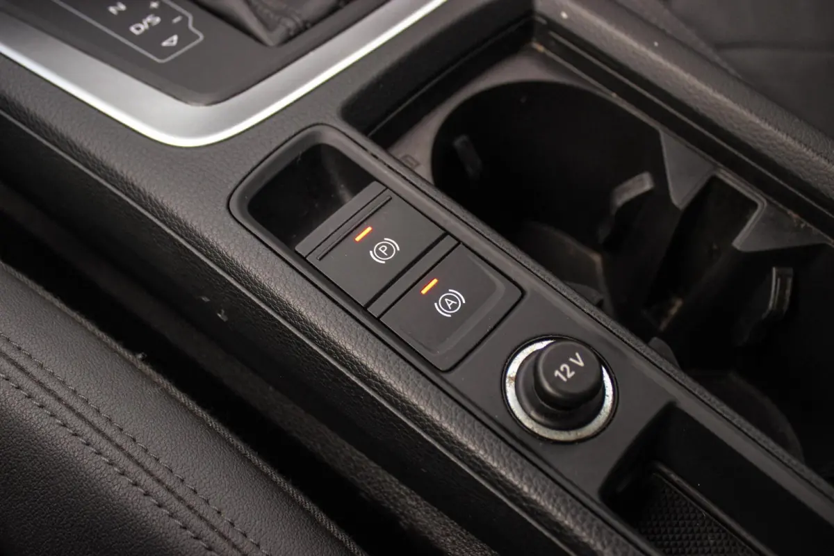 35 TDI Pro Line S | S-line | Apple Carplay | Achteruitrijcamera | Virtual Cockpit | Rijstrooksensor | Cruise control | Trekhaak | MMI Navigatie | Leer | Parkeer assistent