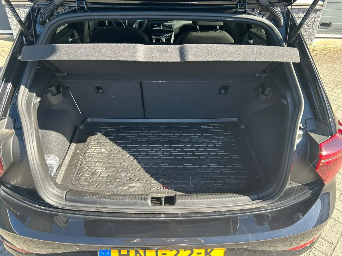 1.0 TSI 95 pk R-Line Business | Elektrische panoramadak | Achteruitrijcamera | Apple carplay |