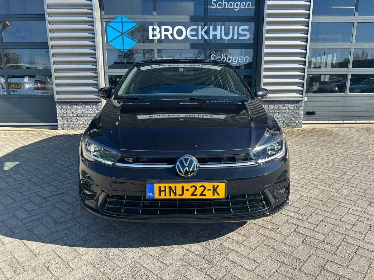 1.0 TSI 95 pk R-Line Business | Elektrische panoramadak | Achteruitrijcamera | Apple carplay |