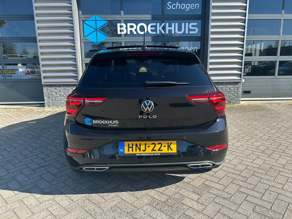 1.0 TSI 95 pk R-Line Business | Elektrische panoramadak | Achteruitrijcamera | Apple carplay |