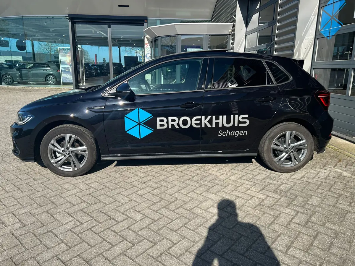 1.0 TSI 95 pk R-Line Business | Elektrische panoramadak | Achteruitrijcamera | Apple carplay |