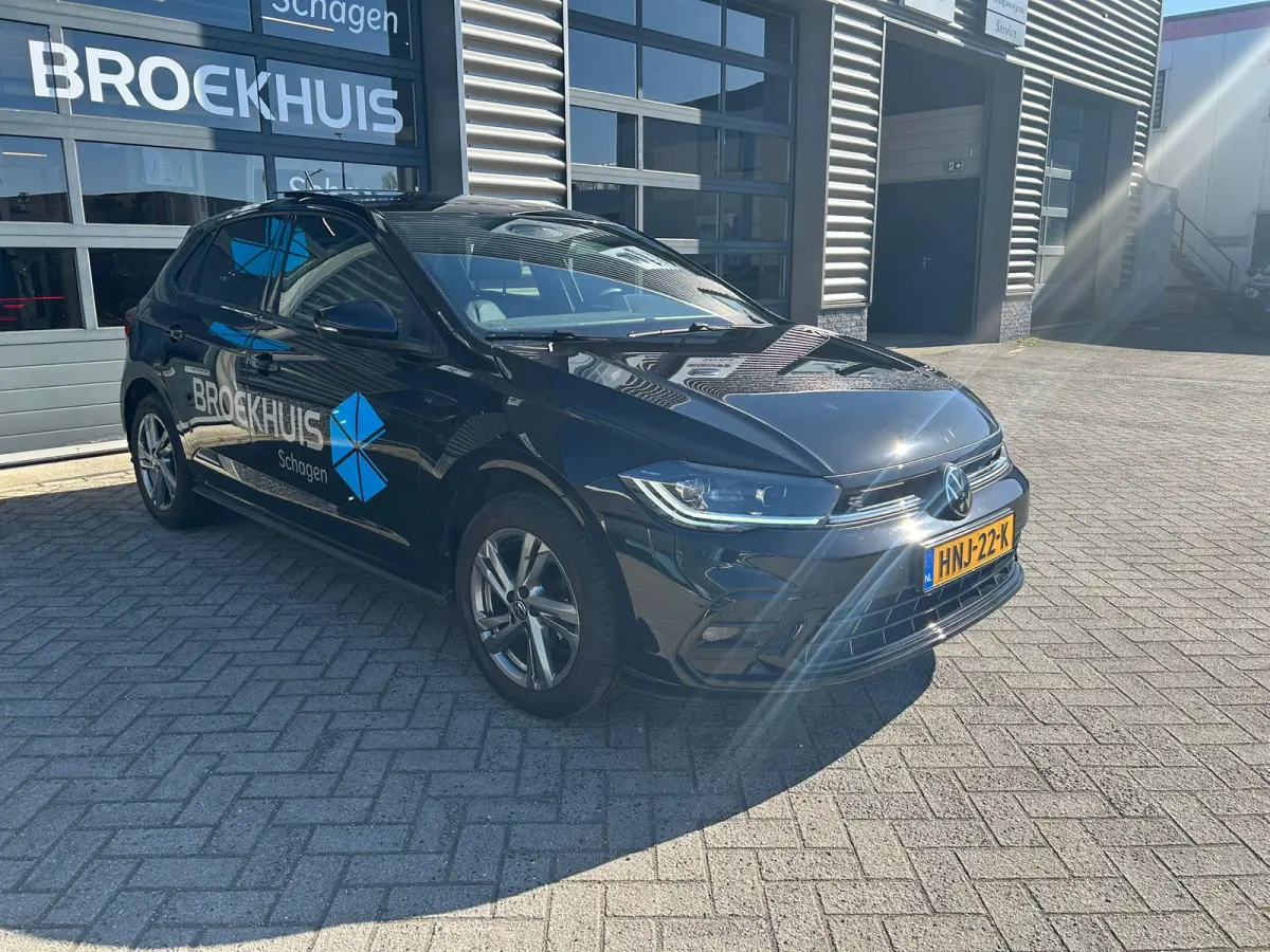 1.0 TSI 95 pk R-Line Business | Elektrische panoramadak | Achteruitrijcamera | Apple carplay |