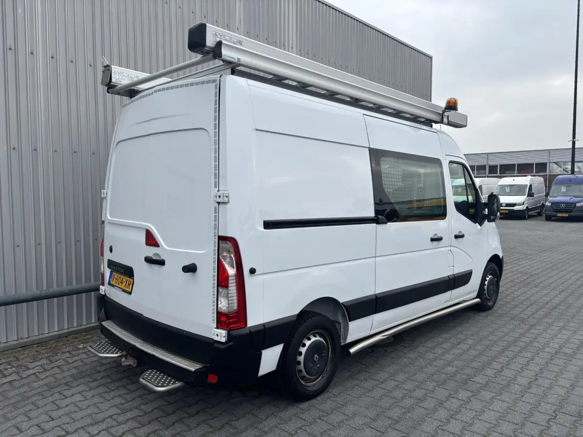 2.3 dCi L2H2*A/C*CRUISE*NAVI*HAAK*CAM*IMPERIAAL*
