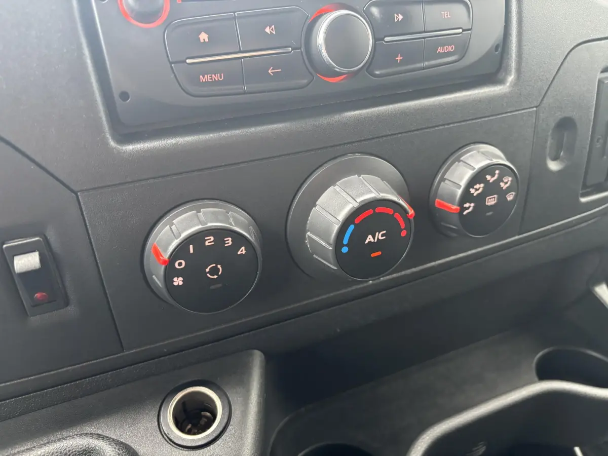 2.3 dCi L2H2*A/C*CRUISE*NAVI*HAAK*CAM*IMPERIAAL*