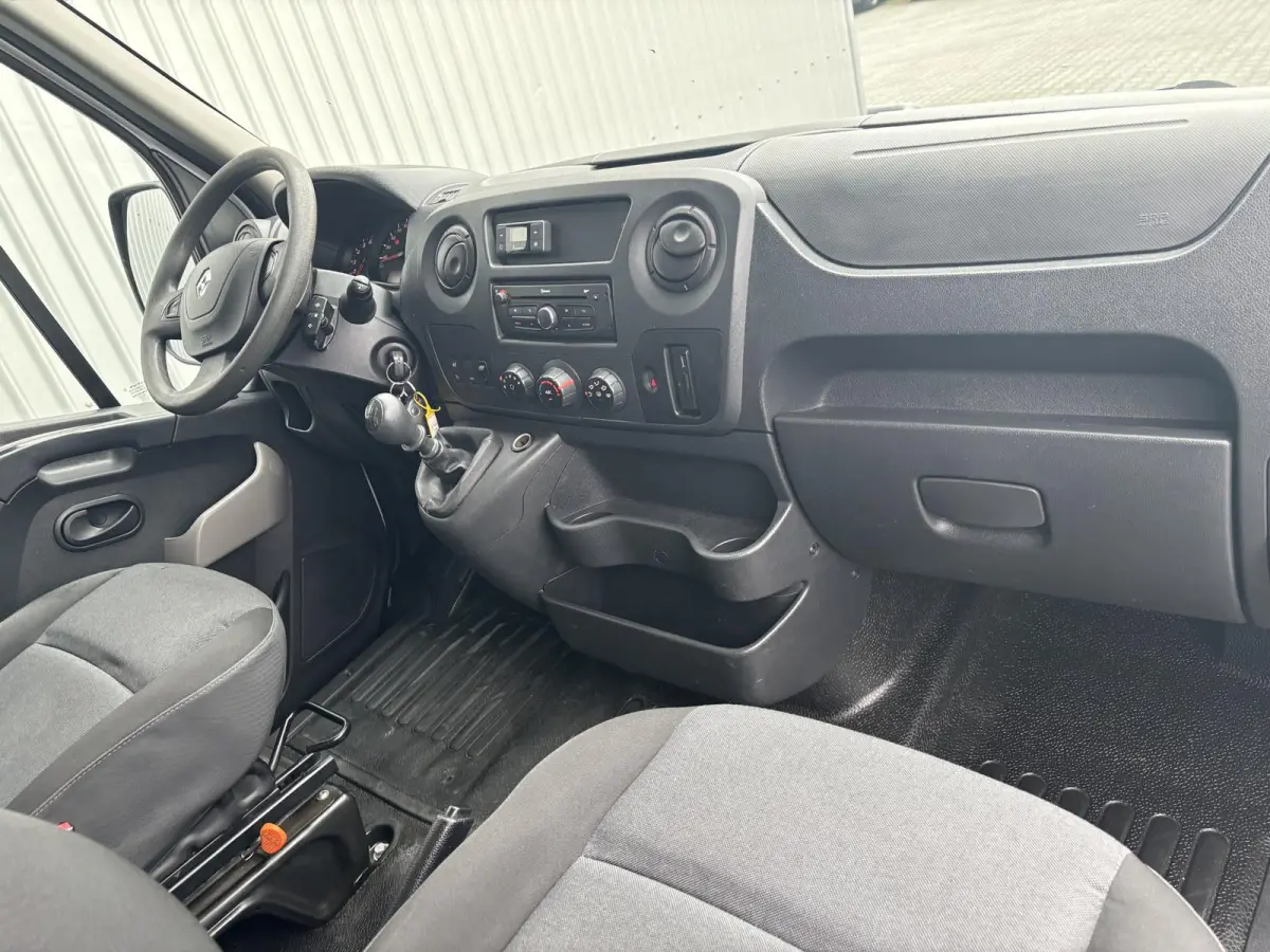 2.3 dCi L2H2*A/C*CRUISE*NAVI*HAAK*CAM*IMPERIAAL*