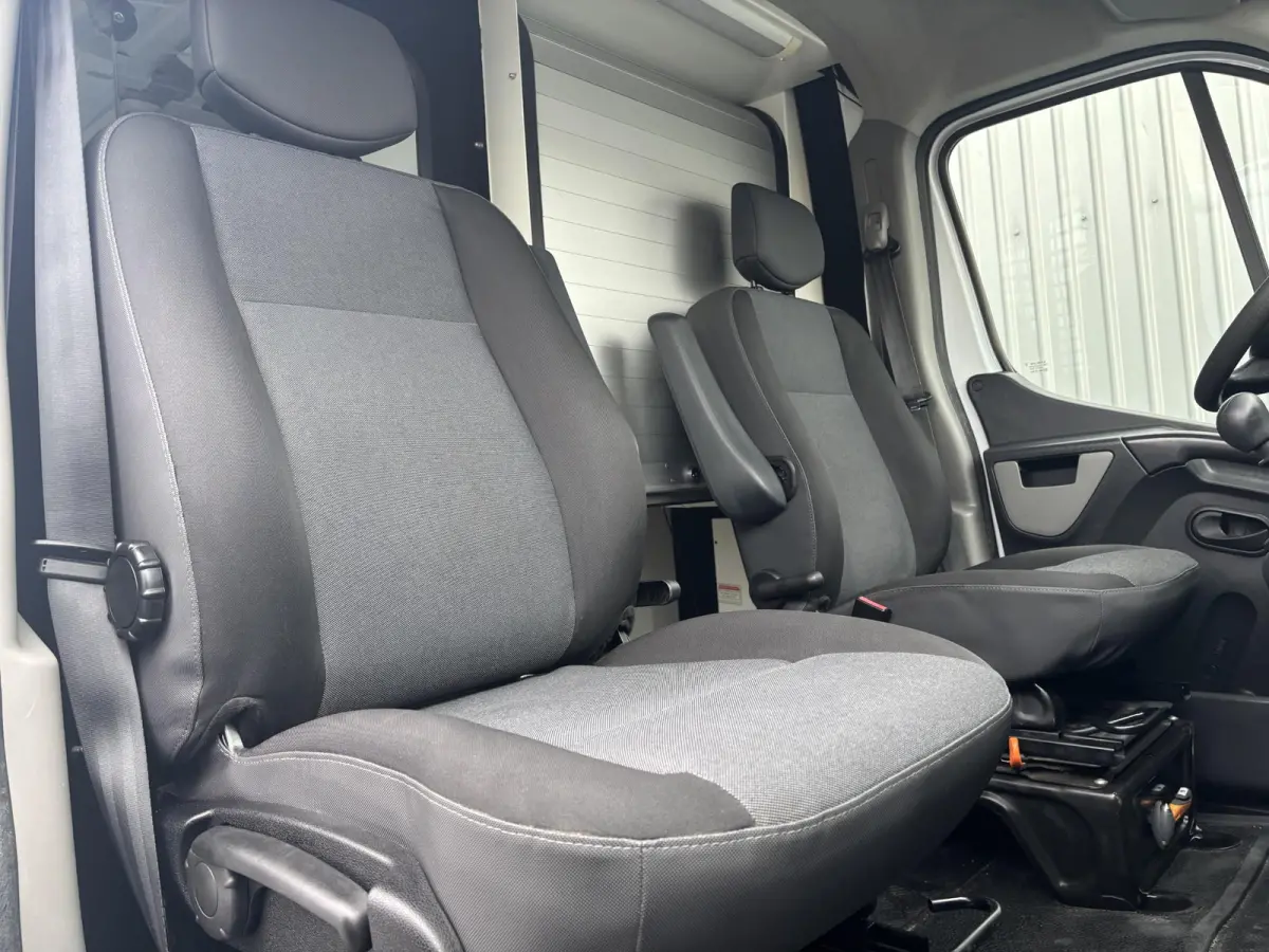 2.3 dCi L2H2*A/C*CRUISE*NAVI*HAAK*CAM*IMPERIAAL*