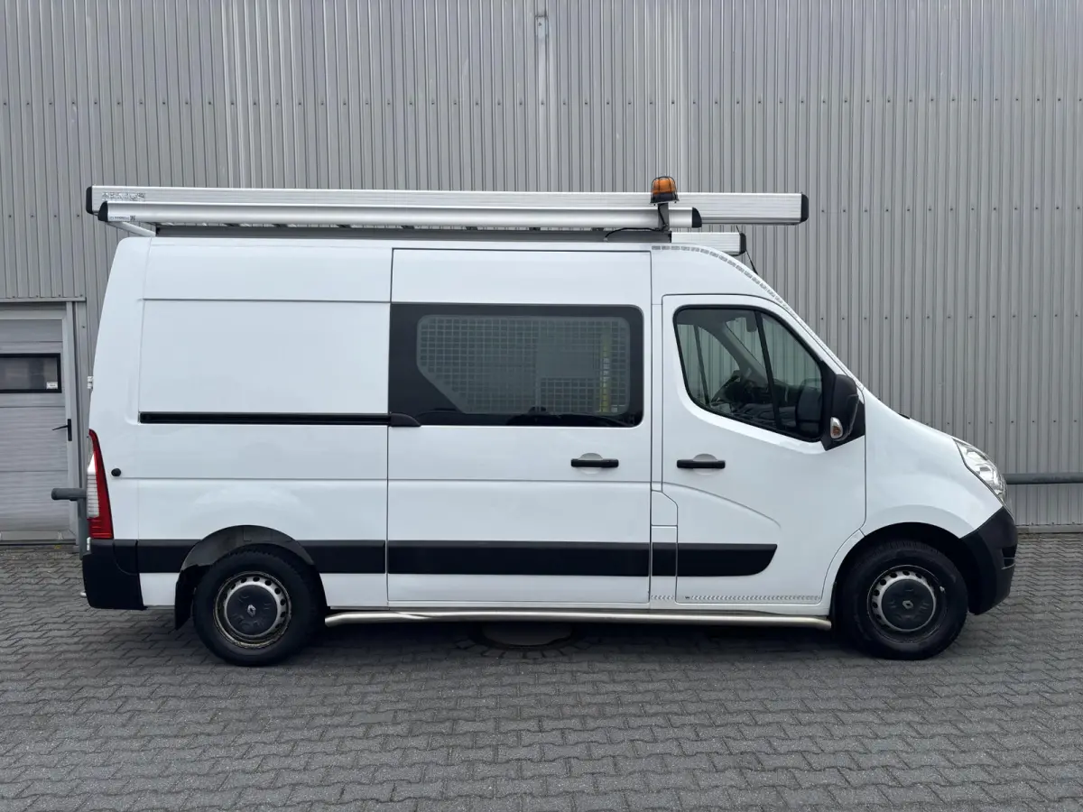 2.3 dCi L2H2*A/C*CRUISE*NAVI*HAAK*CAM*IMPERIAAL*