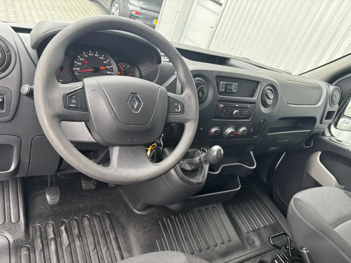 2.3 dCi L2H2*A/C*CRUISE*NAVI*HAAK*CAM*IMPERIAAL*